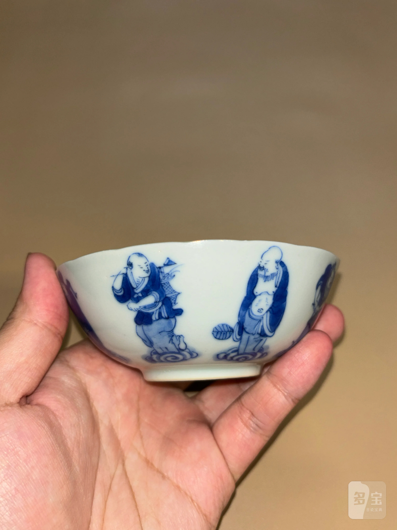 清中期 青花八仙人物图花口杯 - 图3